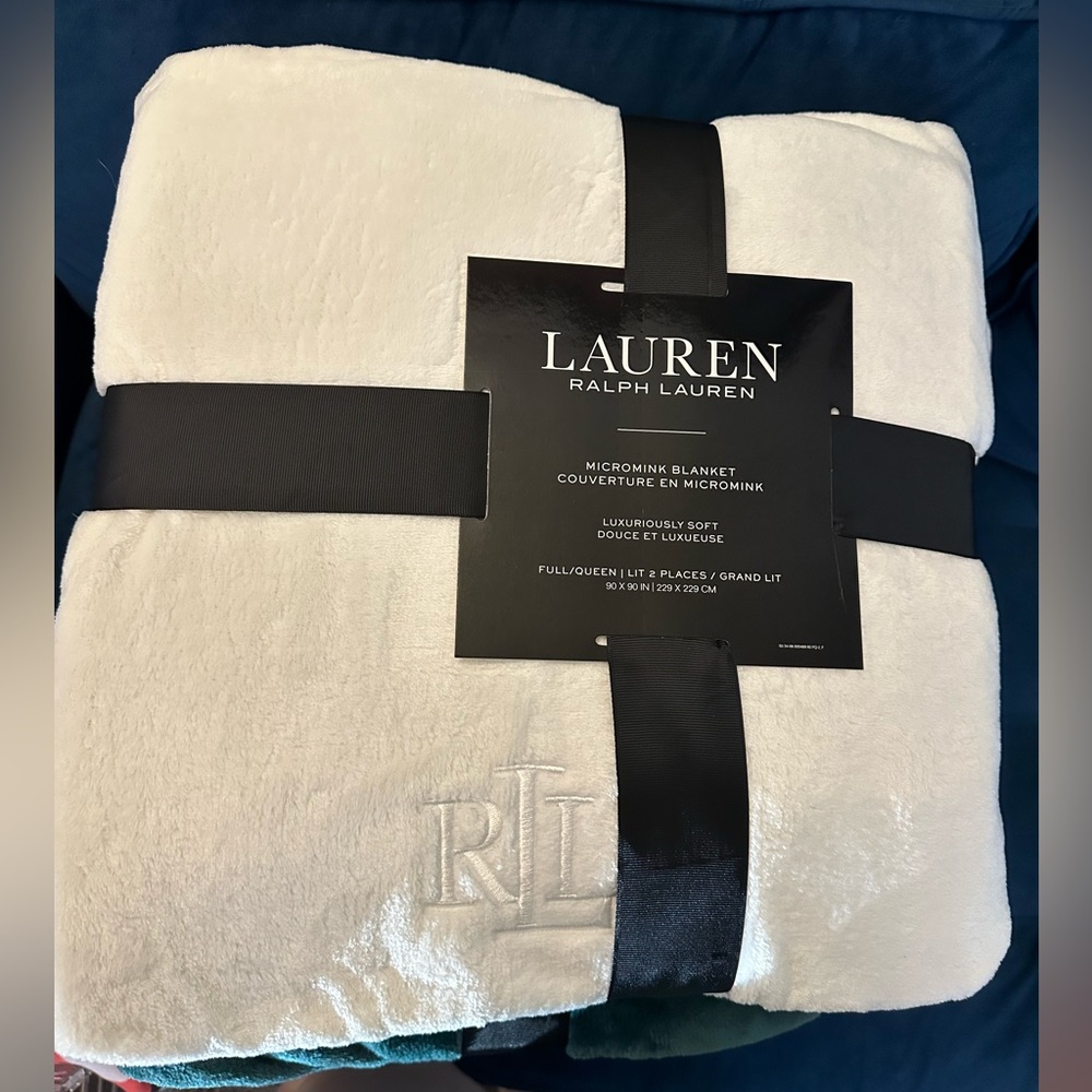 RALPH LAUREN Hollywood Cream White Micromink blanket Full/Queen 90x90 NEW